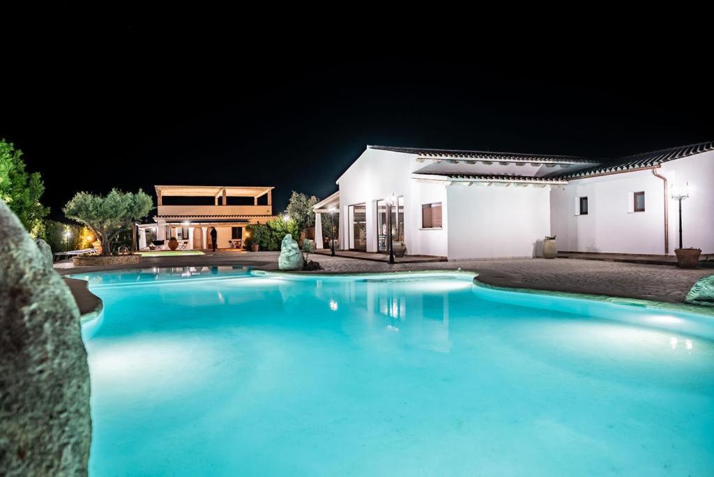 אורוסיי Sisula Country Hotel & Spa מראה חיצוני תמונה