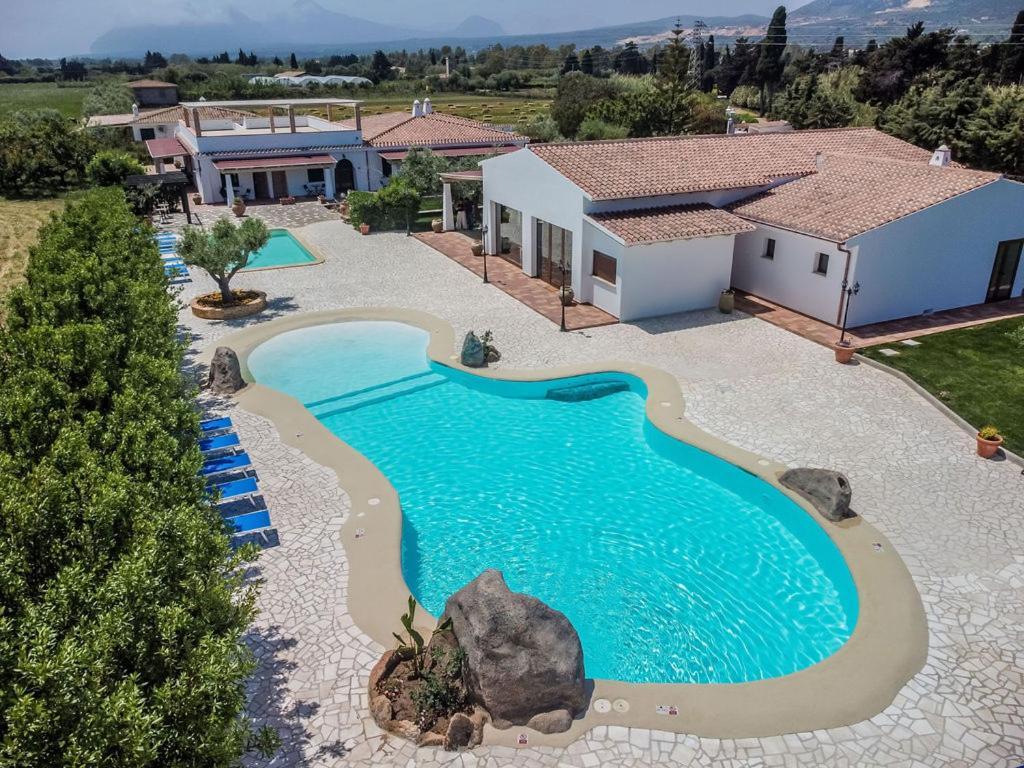 אורוסיי Sisula Country Hotel & Spa מראה חיצוני תמונה